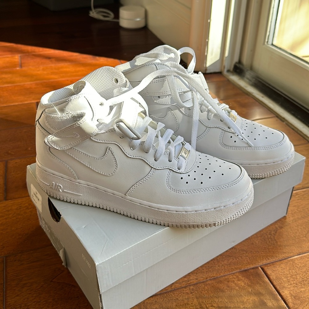 White Nike high tops